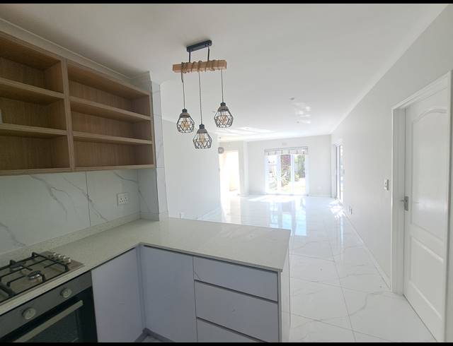 3 BEDROOM GATED ESTATE TO LET IN SUNNINGDALE